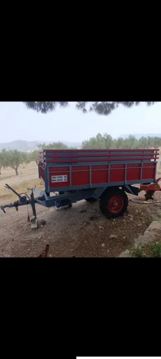 Remolque tractor basculante hidráulico