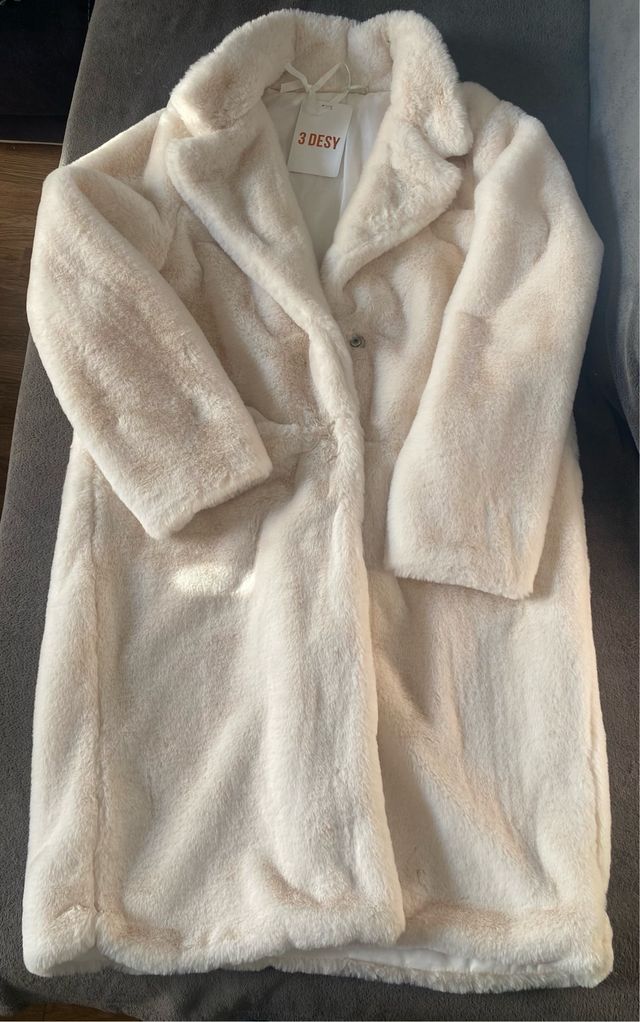 Chaqueta de pelo suave beige