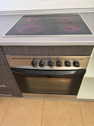 Vitrocerámica Teka con horno