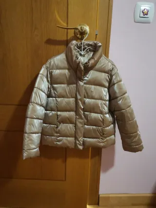 Chaqueta acolchada niña dorada T. 6-7