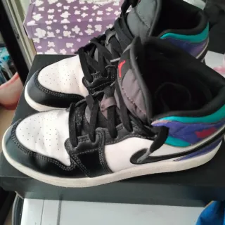 Nike Jordan 1 mid Taglia 35