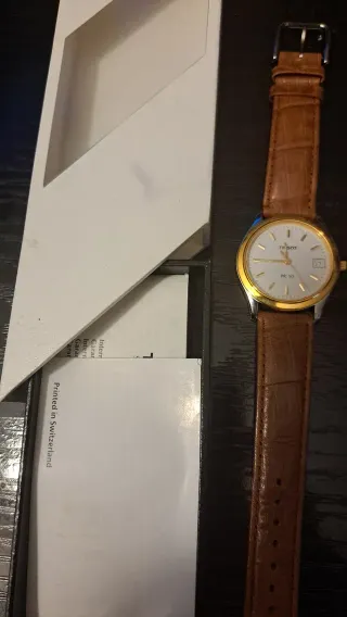 Reloj Tissot Esfera Blanca y Correa Marrón