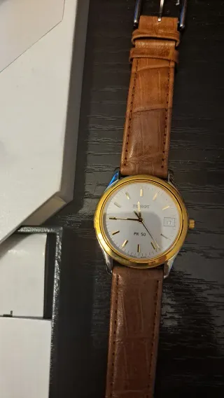 Reloj Tissot Esfera Blanca y Correa Marrón