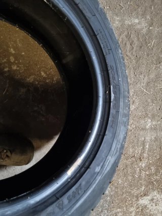 Varios Neumáticos de coche usados