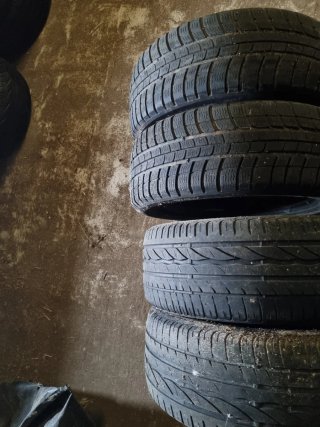 Varios Neumáticos de coche usados