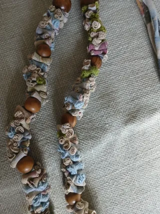 Collar artesanal de tela reciclada