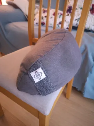 Cojín de meditación gris