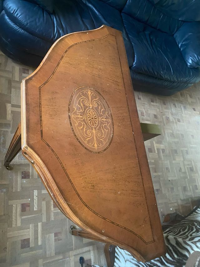 Mesa consola clásica de madera