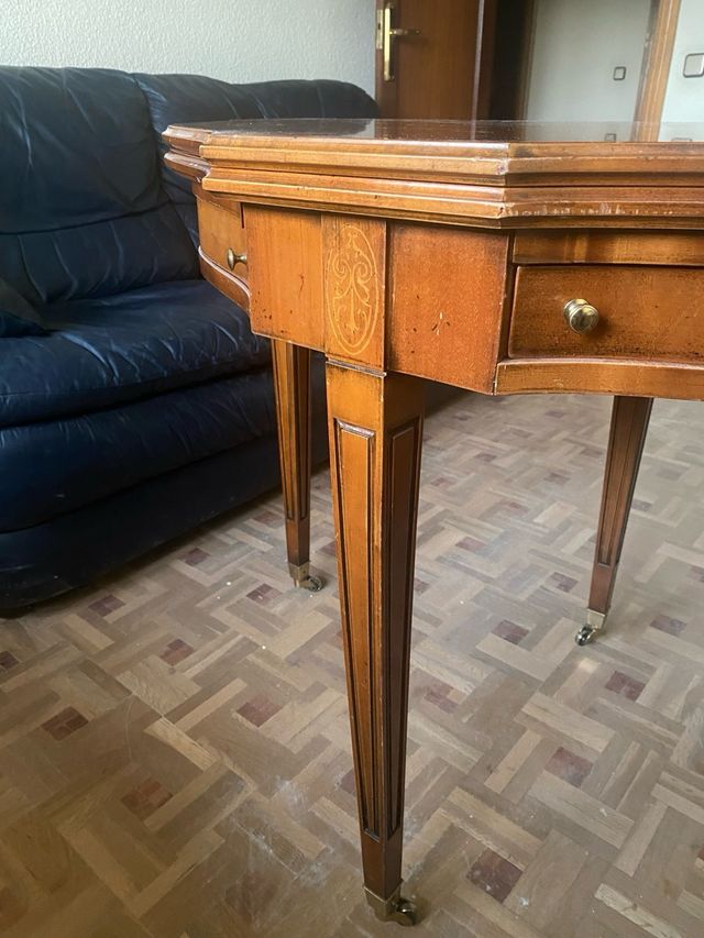 Mesa consola clásica de madera