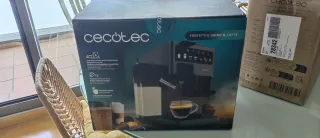 Cafetera multicápsulas Cecotec Grind & Latte nueva