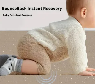 Parque infantil de juegos (valla con colchoneta).