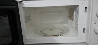 Microondas Taurus Compacto 700W