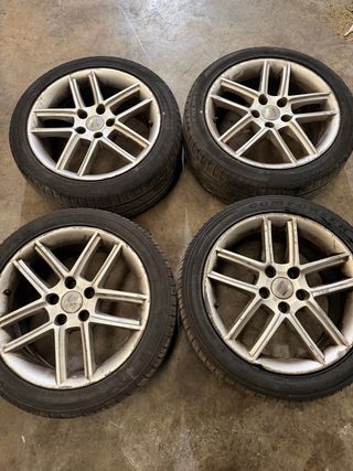 Llantas SEAT 17 con neumáticos 225/45 R17