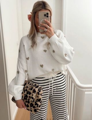 Jersey chica corazones oro y blanco