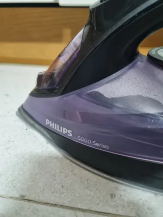 Plancha Philips Serie 5000 Morada