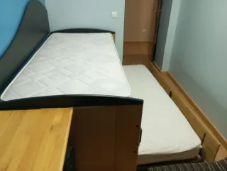 Cama nido  d madera d pino.con cajones  Escritorio