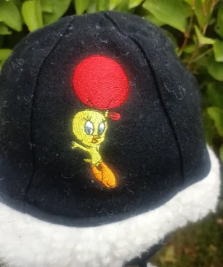 Gorro de lana con orejeras y Tui-Tui