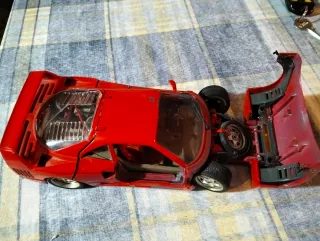 Ferrari F40 Bburago pezzi ricambio scala 1/18