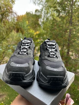 Balenciaga Triple S Negro