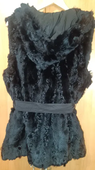 Chaleco de piel negro
