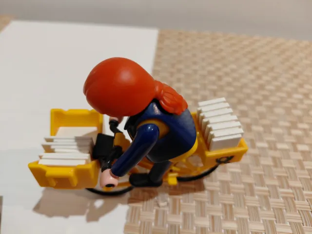 Playmobil Carteros con Carrito y Bicicleta