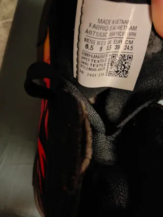 Converse T38 Plataforma Negras con flamas, nuevas.