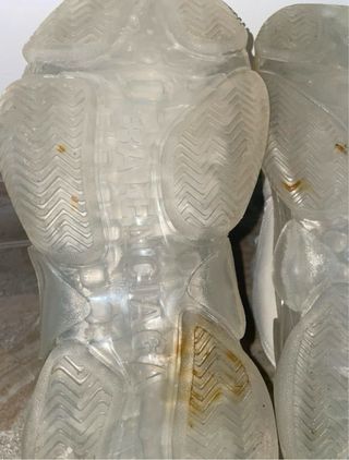 Balenciaga Triple S Gris y Blanco