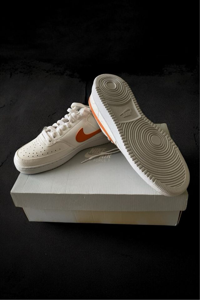 Nike Sun Club