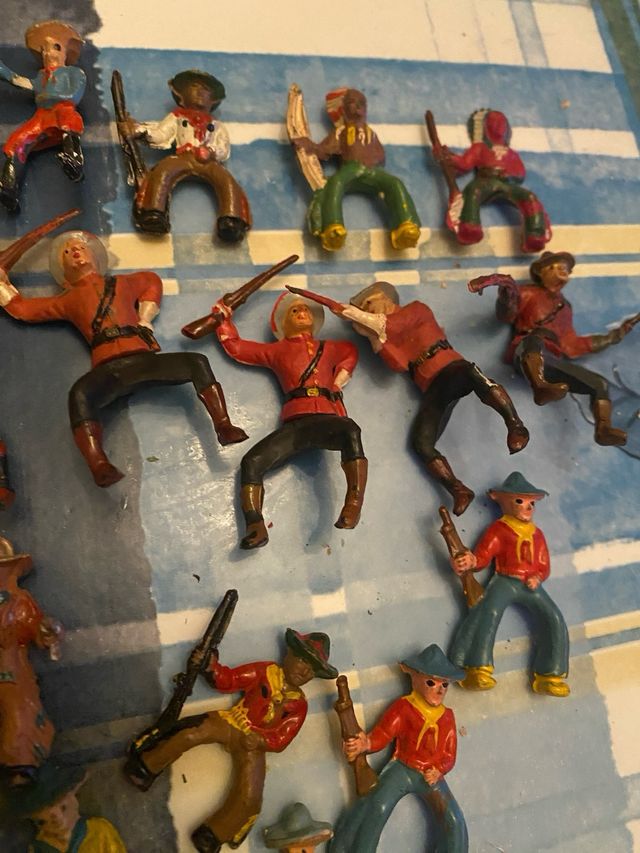 Lote Reamsa, Jecsan, Comansi Figuras oeste