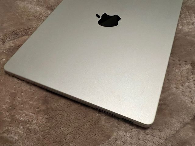 Occasione | MacBook Pro M3 512GB Argento + Fattura