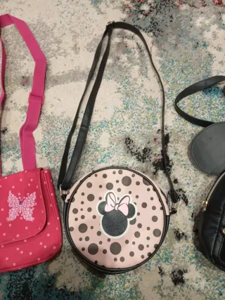 Lote 3 bolsos niña: mochila y bandoleras