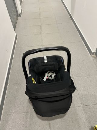 Maxi-Cosi Isofix Base + silla regalo