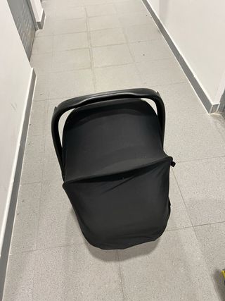 Maxi-Cosi Isofix Base + silla regalo