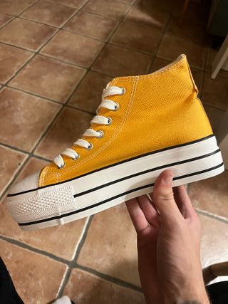 Converse Amarillas Talla 40
