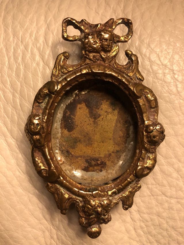 Antica cornice porta reliquie XVI bronzo dorato