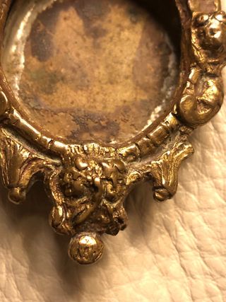 Antica cornice porta reliquie XVI bronzo dorato