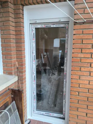 Instalador montador de ventanas PVC y alumimio