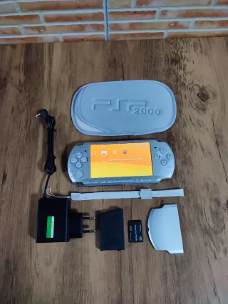 Consola PSP 3004 Slim Ice Silver