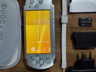 Consola PSP 3004 Slim Ice Silver