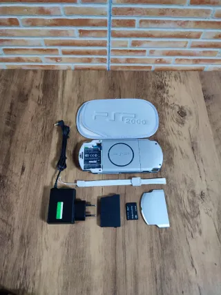 Consola PSP 3004 Slim Ice Silver