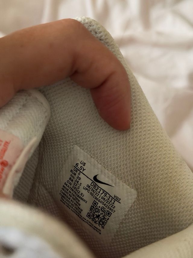 Nike Dunk High Blancas y Rojas