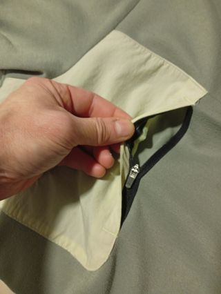 Sudadera Reebok con bolsillo