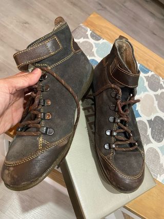 Botines de ante y piel