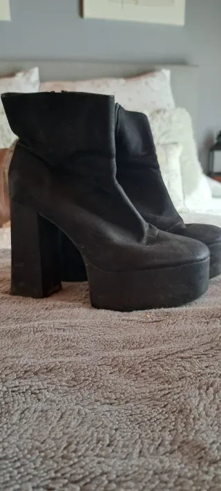 Botas Zara Talla 37 Plataforma Tacón