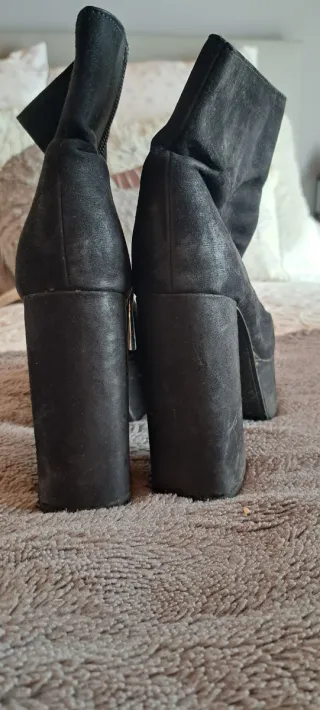 Botas Zara Talla 37 Plataforma Tacón