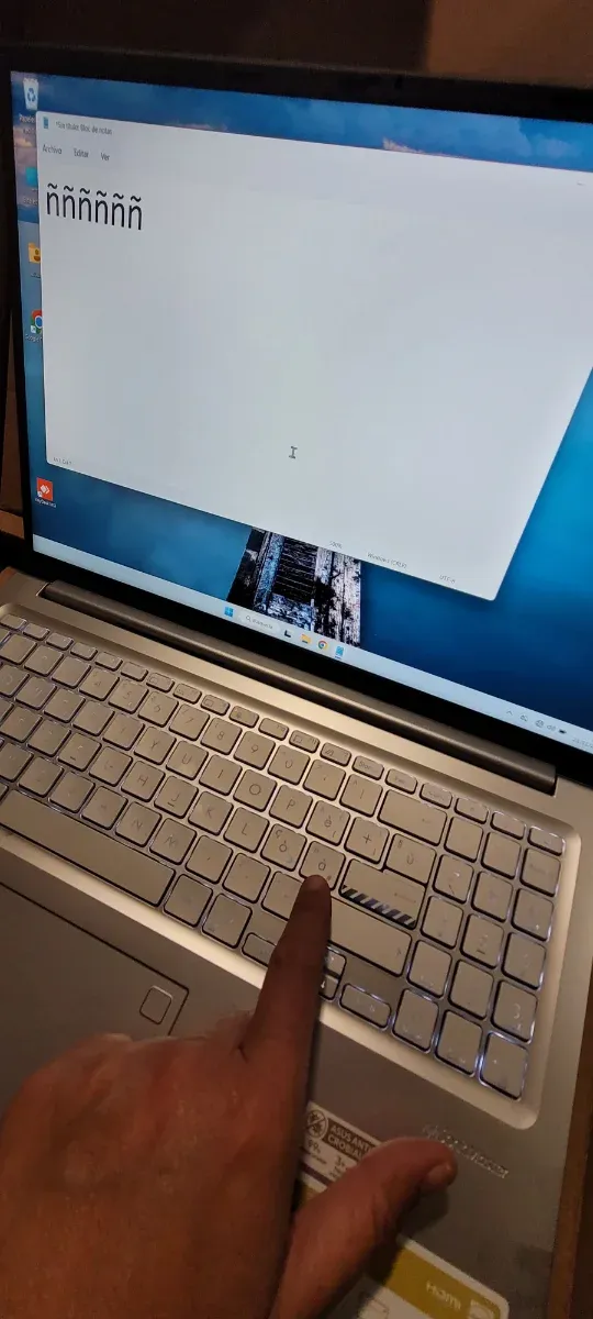 Asus Vivobook 16 Plata