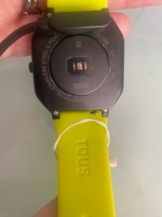 Reloj Tous Smartwatch Negro y Amarillo