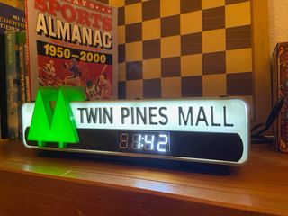 Reloj Twin Pines Mall Regreso al Futuro