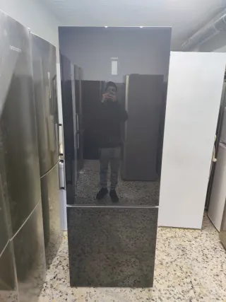 Nevera Siemens Negra