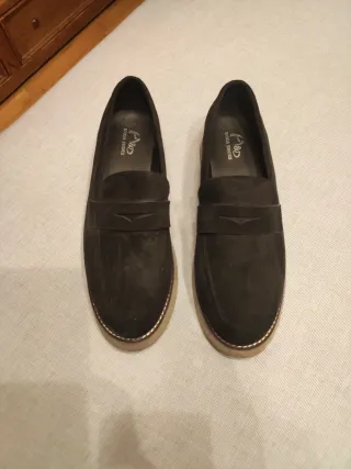 Zapatos negros de invierno